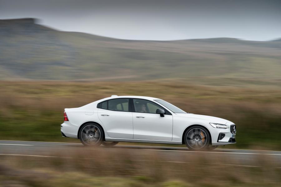  Volvo S60 T8 Polestar Engineered 2019 года  (UK) (фото 11 из 40)